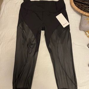 NEW WITH TAGS RARE LULULEMON WUNDER UNDERS